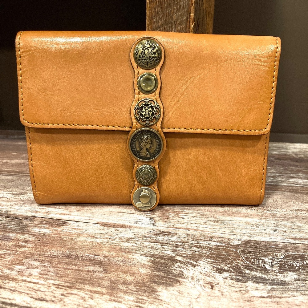 Patricia Nash Clutch Wallet With Button Ornaments For Closure